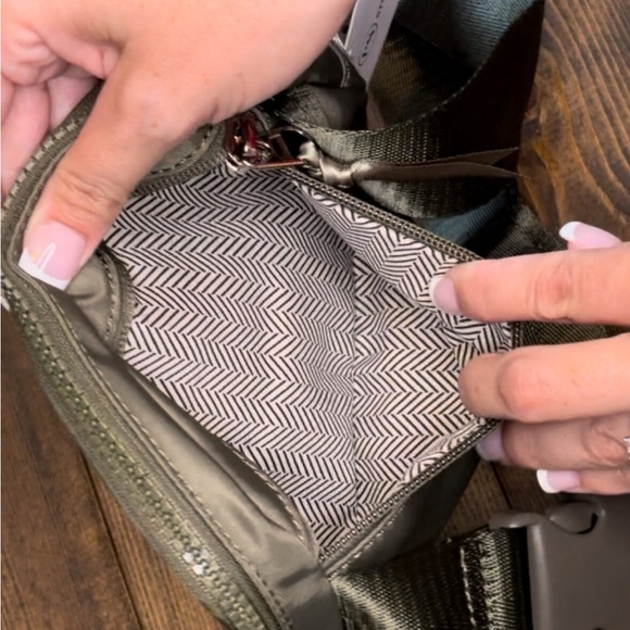 Crossbody bag, Olive Green - Picture 4 of 5